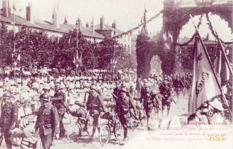 Défilé  militaire (Lunéville)